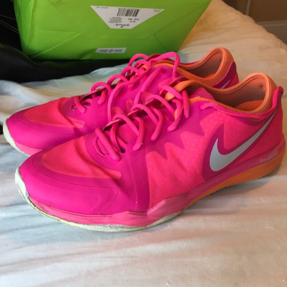 Nike Shoes - Bright pink nike DF TR3